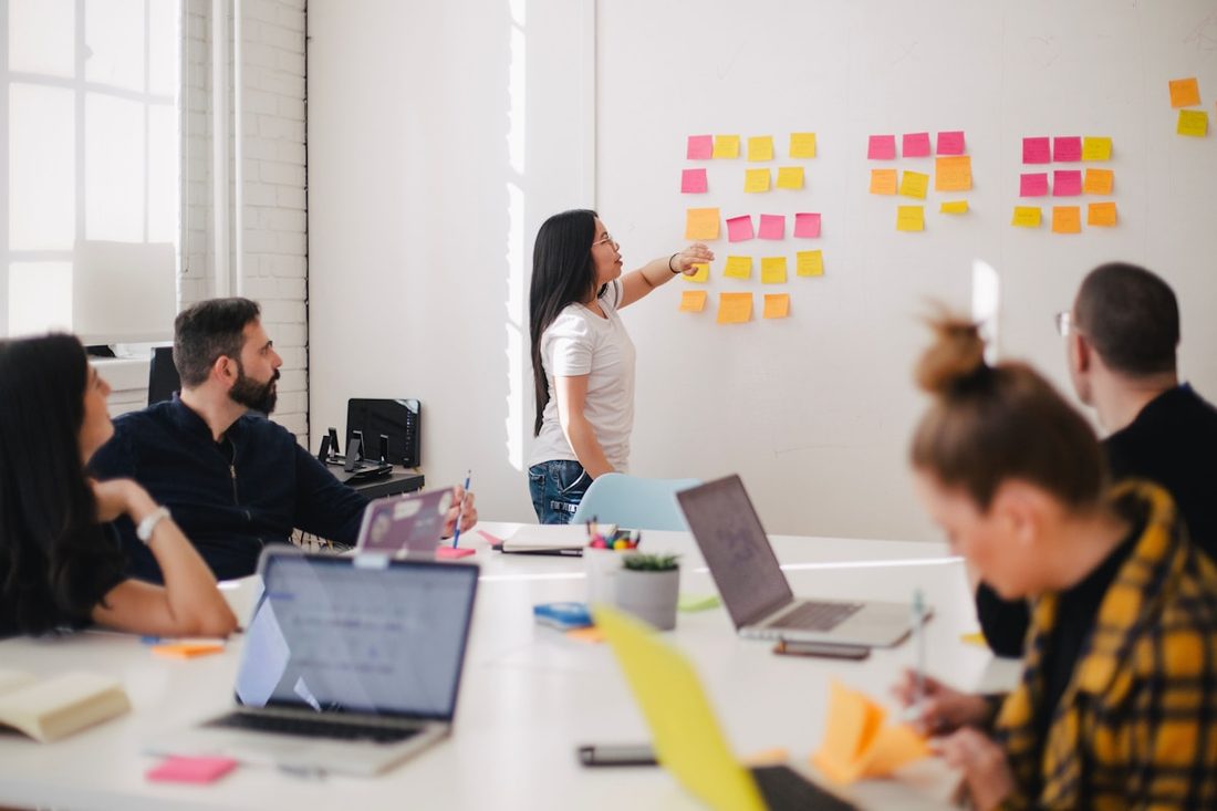 足彩网 APP 互动界面示意